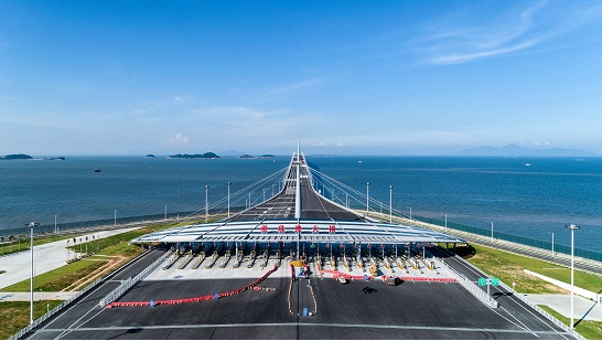 港珠澳大桥自助通关设备应用